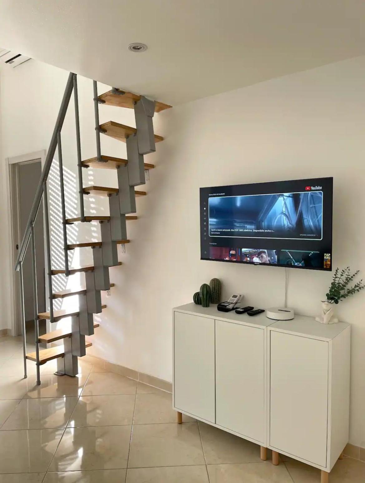 Veridia House 15 Min Metro Dal Duomo Milan Exterior photo